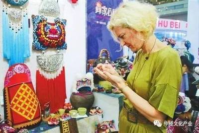 "十三五"文化產(chǎn)業(yè)要成支柱 各地如何立下“軍令狀”丨獨(dú)家